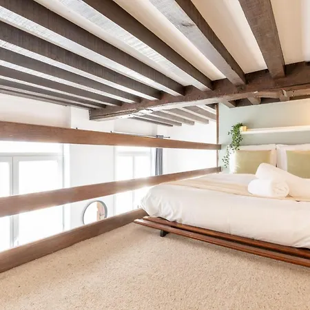 Centre - Studio Ideally Located ! 2 Pers