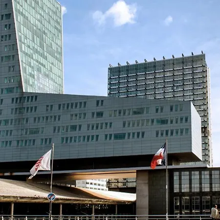 Centre - Studio Ideally Located ! 2 Pers Apartment