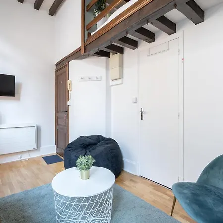Centre - Studio Ideally Located ! 2 Pers *